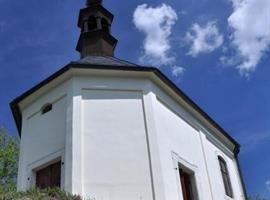 Generální vikář požehná opravenou poutní kapli na Vyskeři
